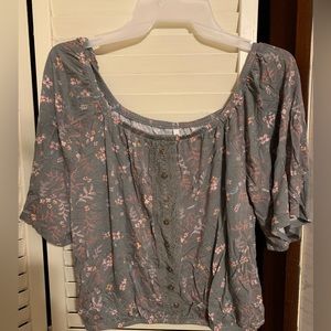 Mudd gray floral crop top